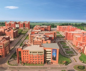 Navigate Online Course Admissions at Amity University with Skill2Work